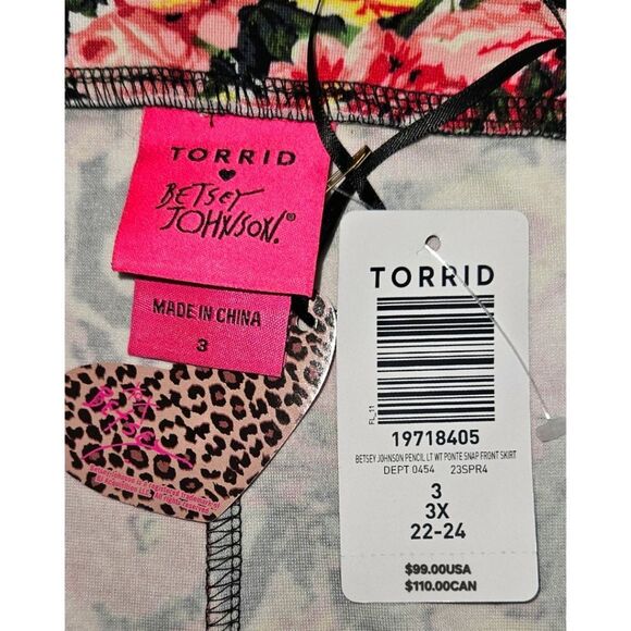 TORRID/ BETSEY JOHNSON Light Weight  Ponte Floral Snap Front Pencil Skirt 3X - Picture 12 of 16